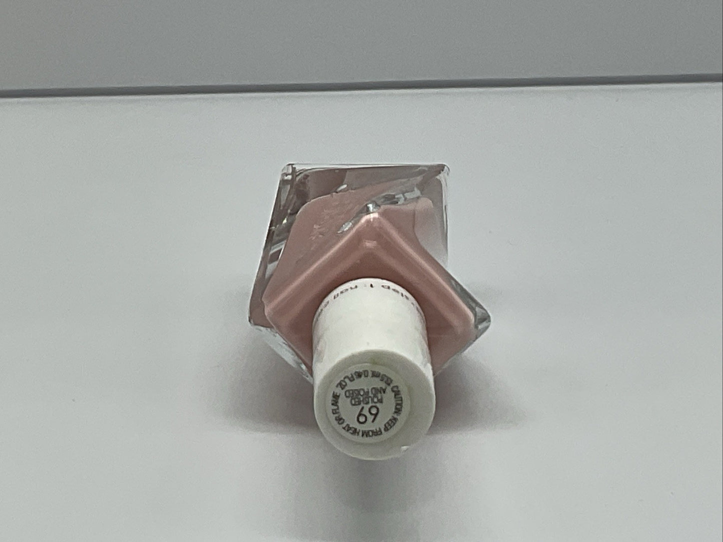Essie Gel Couture - 69 polished and poised - Single