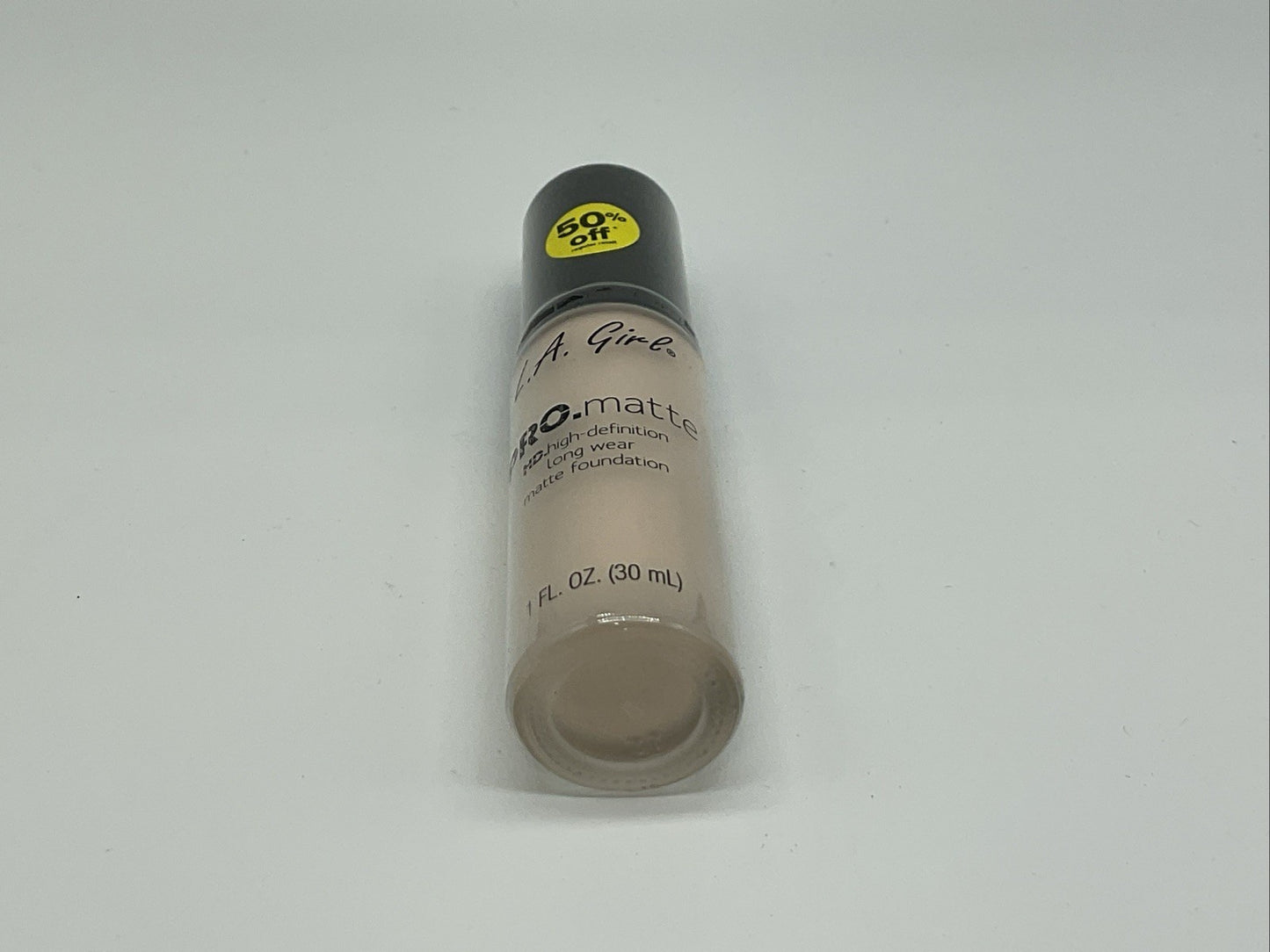 L.A. GIRL Pro Matte Foundation - GLM715 Porcelain