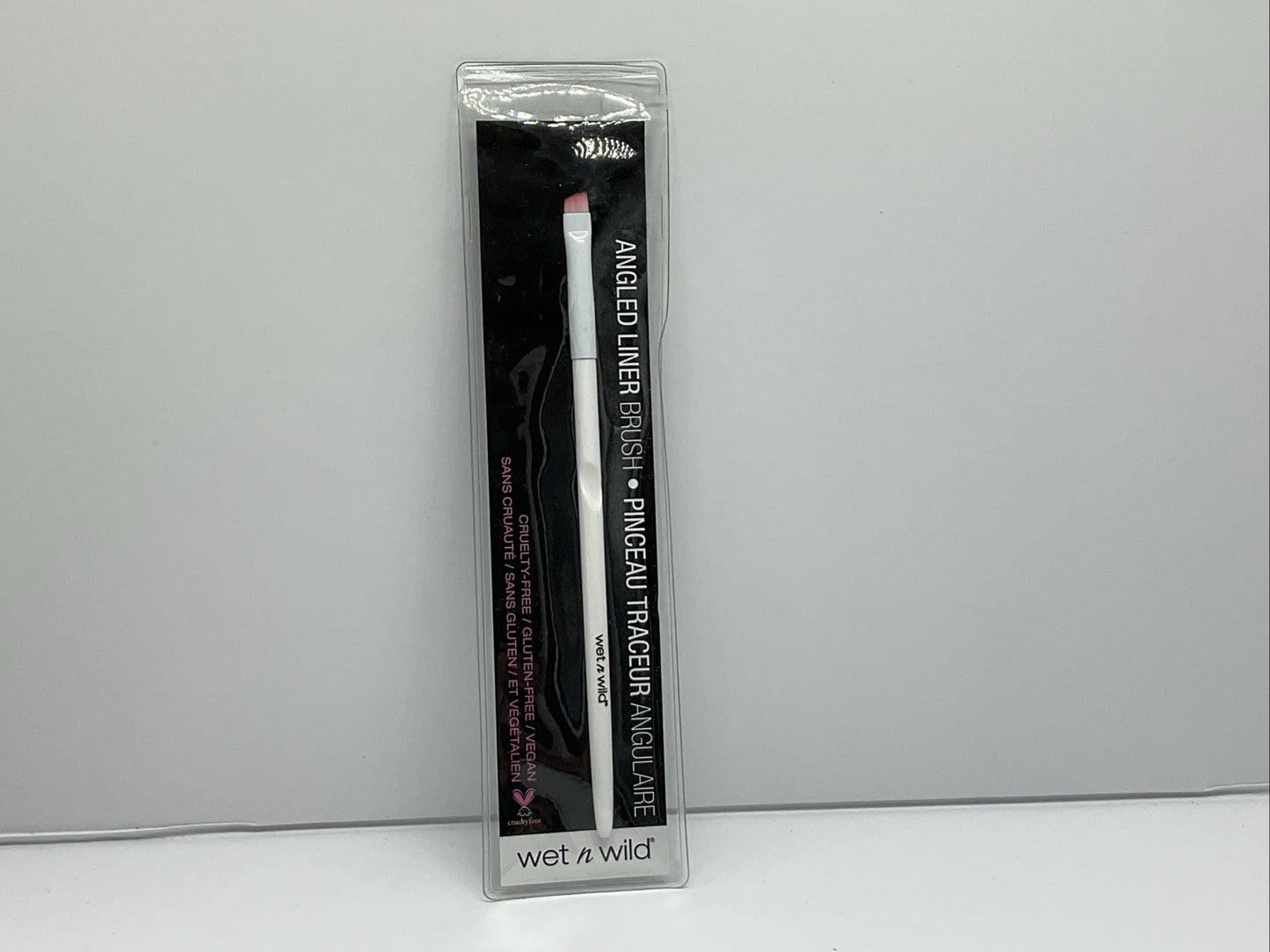Wet N Wild - Angled Liner Brush Short With Innovative Fibers - Single
