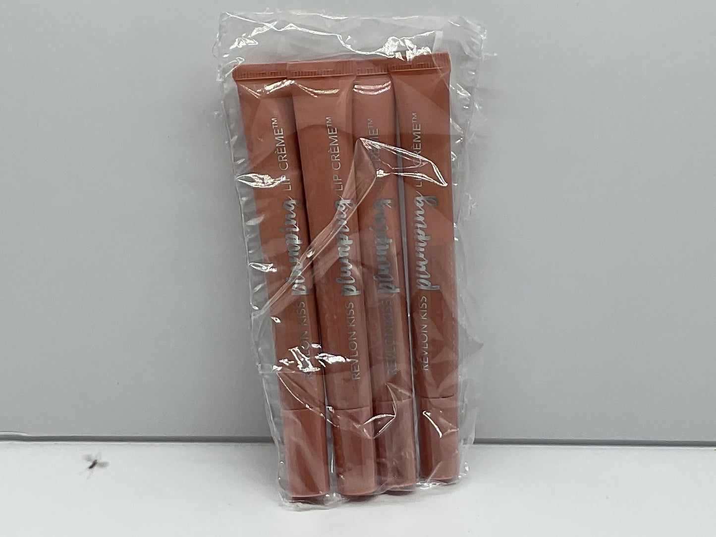 4 PACK - REVLON KISS PLUMPING LIP CREME 500 CASHMERE CREME