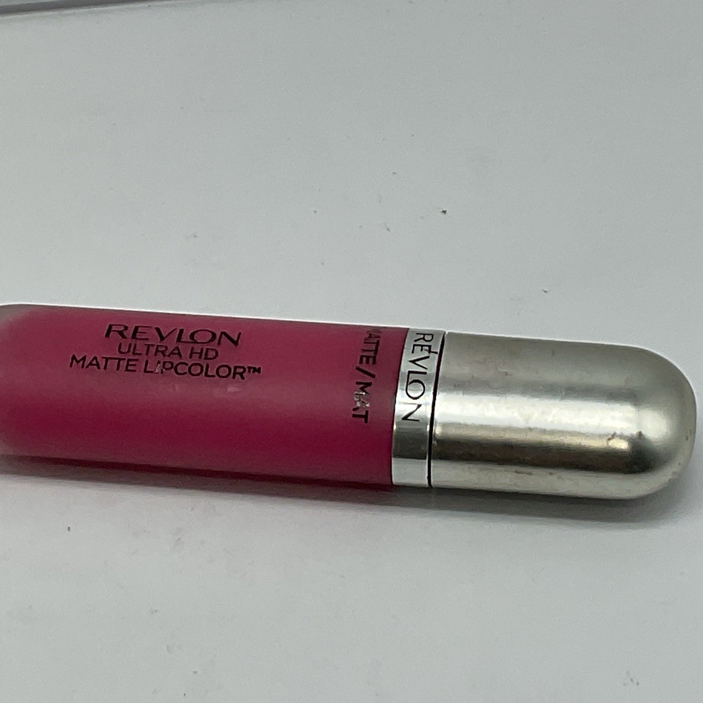 SINGLE - Revlon Ultra HD Matte Lipcolor Matte Liquid Lipstick #605 HD Obsession
