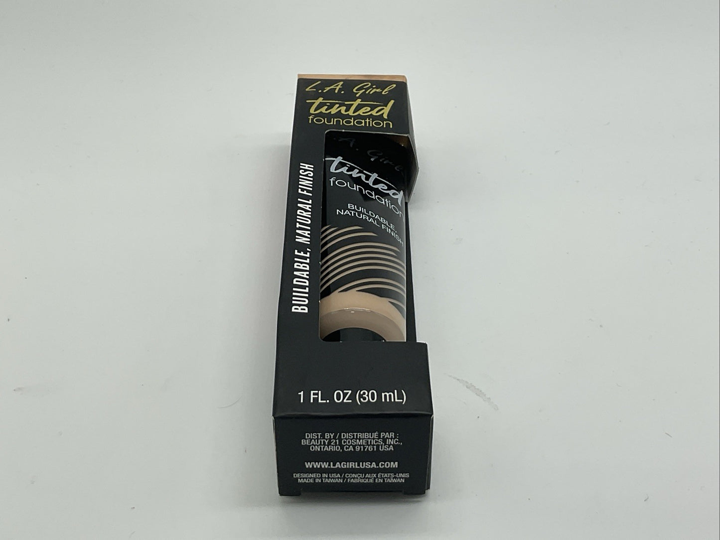 L.A. Girl Tinted Foundation Buildable Natural Finish - GLM752 Porcelain