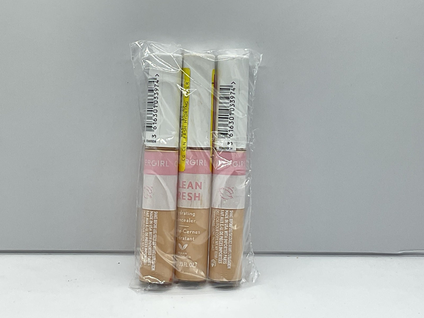 3 PACK - COVERGIRL Clean Fresh Hydrating Concealer, #320 Fair, 0.23 Fl Ounce