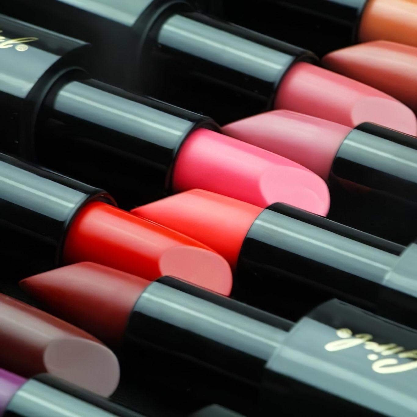 L.A. Girl Lip Attraction Lipstick - GLC589 Scandal