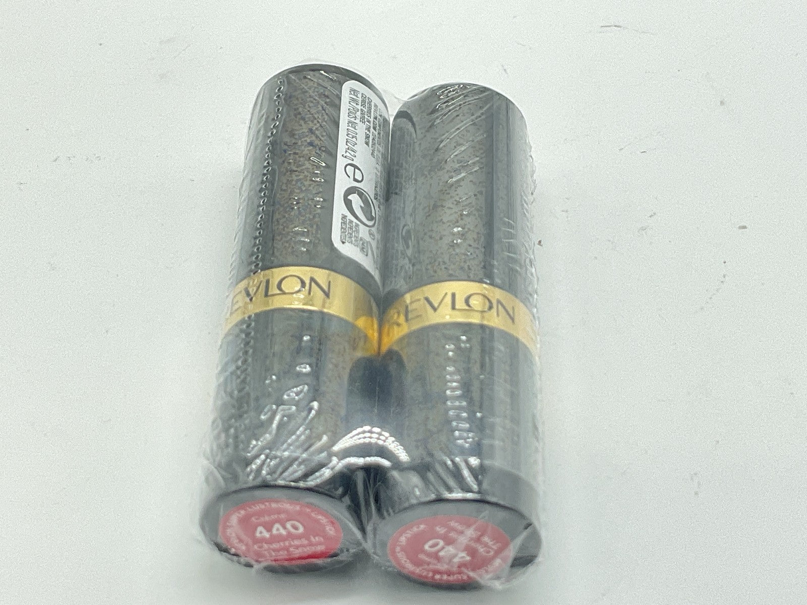 2 PACK - Revlon Super Lustrous Creme Lipstick - 440 Cherries In The Snow