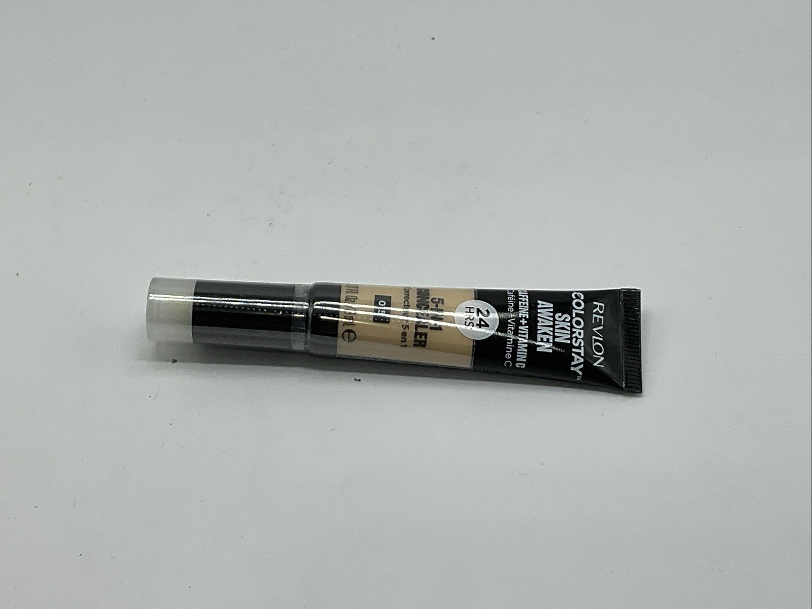 Revlon ColorStay Skin Awaken Caffeine+Vitamin C - 015 Light Pale - Single