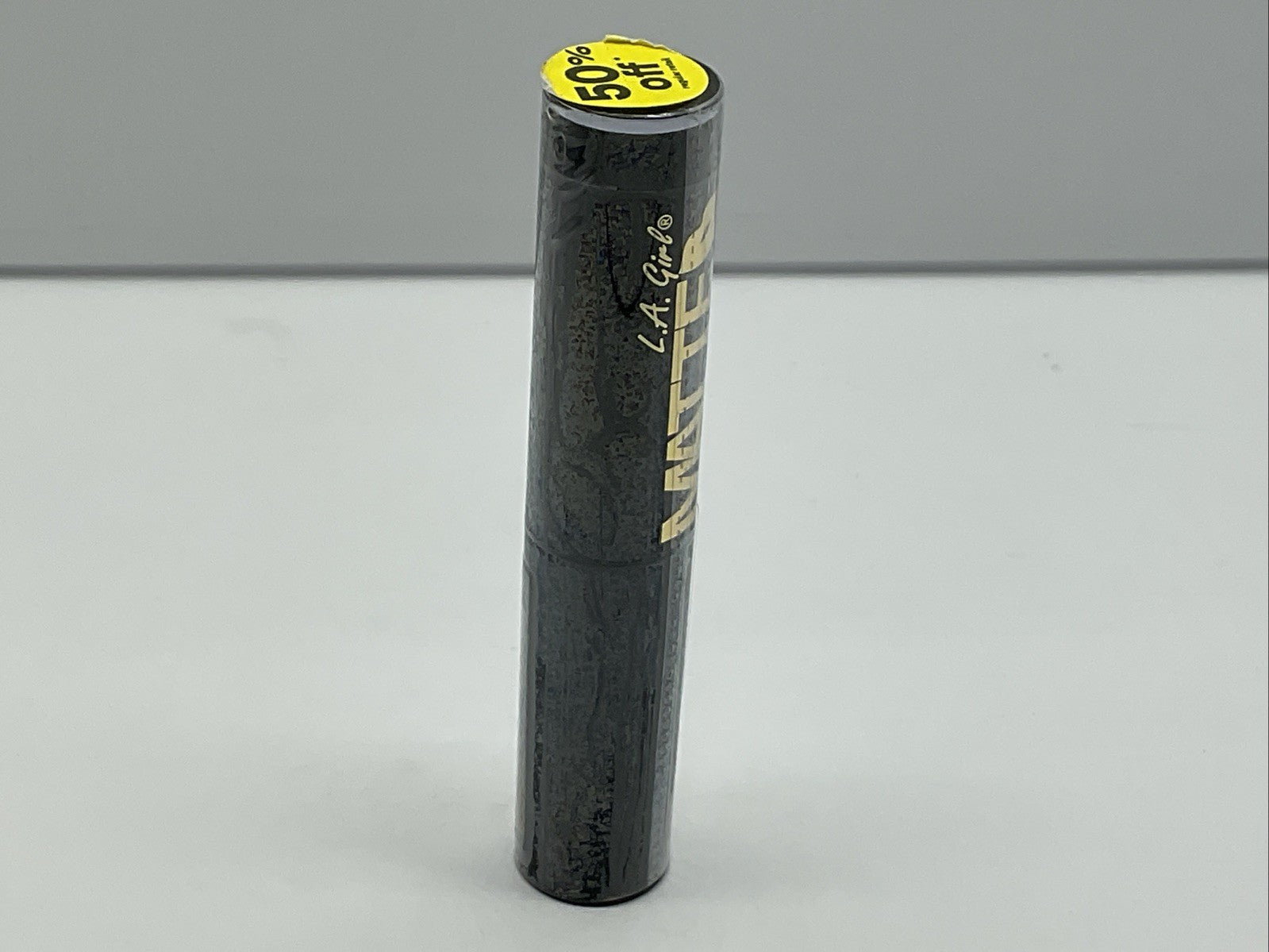 L.A. Girl Matte Flat Velvet Lipstick - Raven GLC826