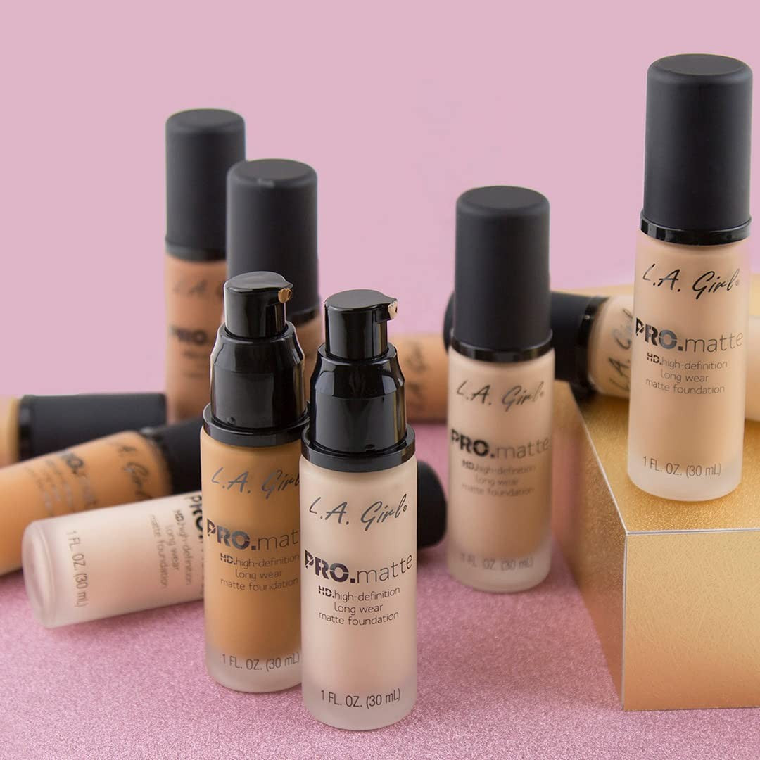 L.A. Girl PRO.Matte Foundation, Nutmeg GLM683