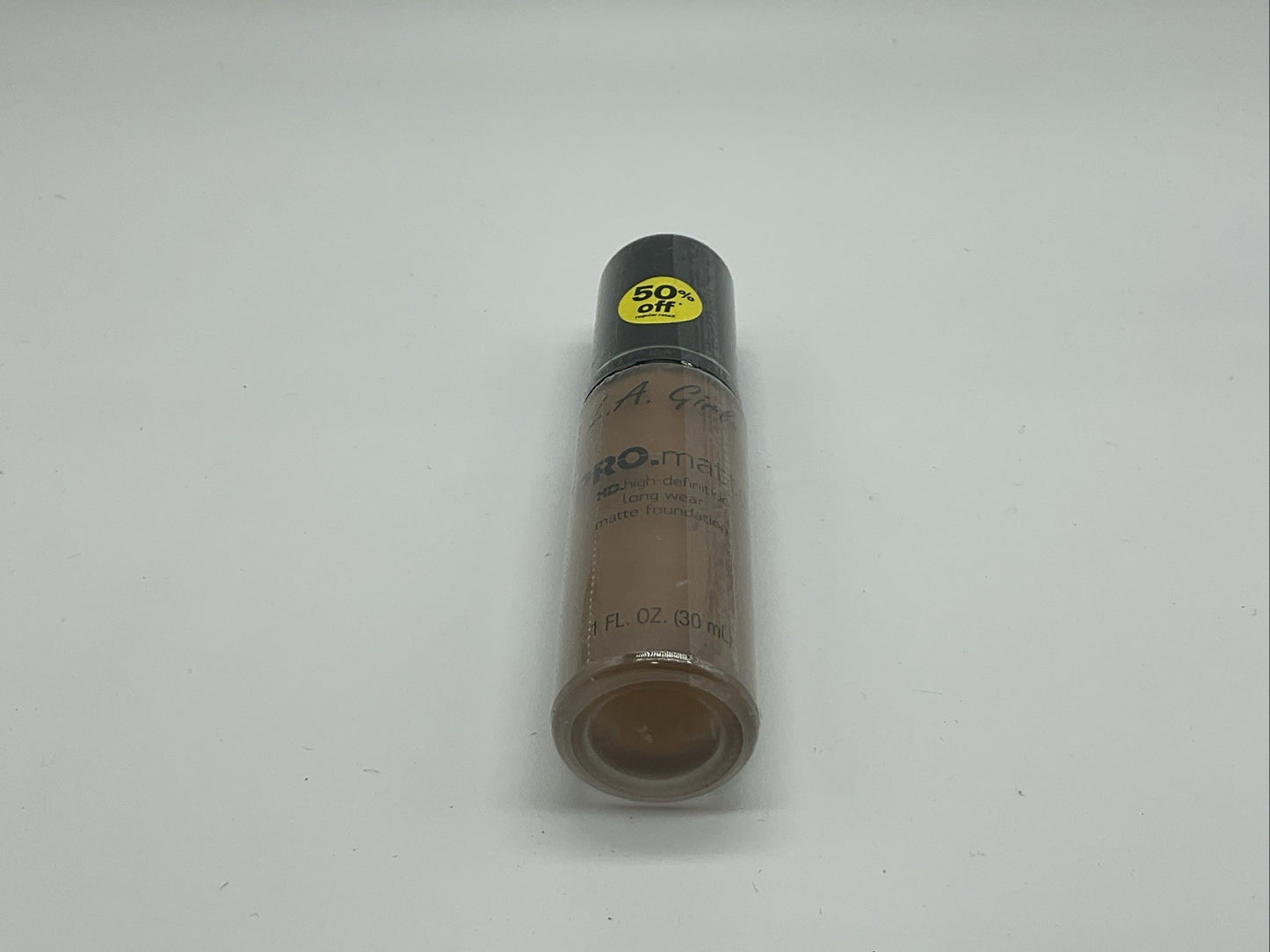 LA Girls Pro Matte High Definition Long Wear Liquid Foundation 1oz - Nutmeg