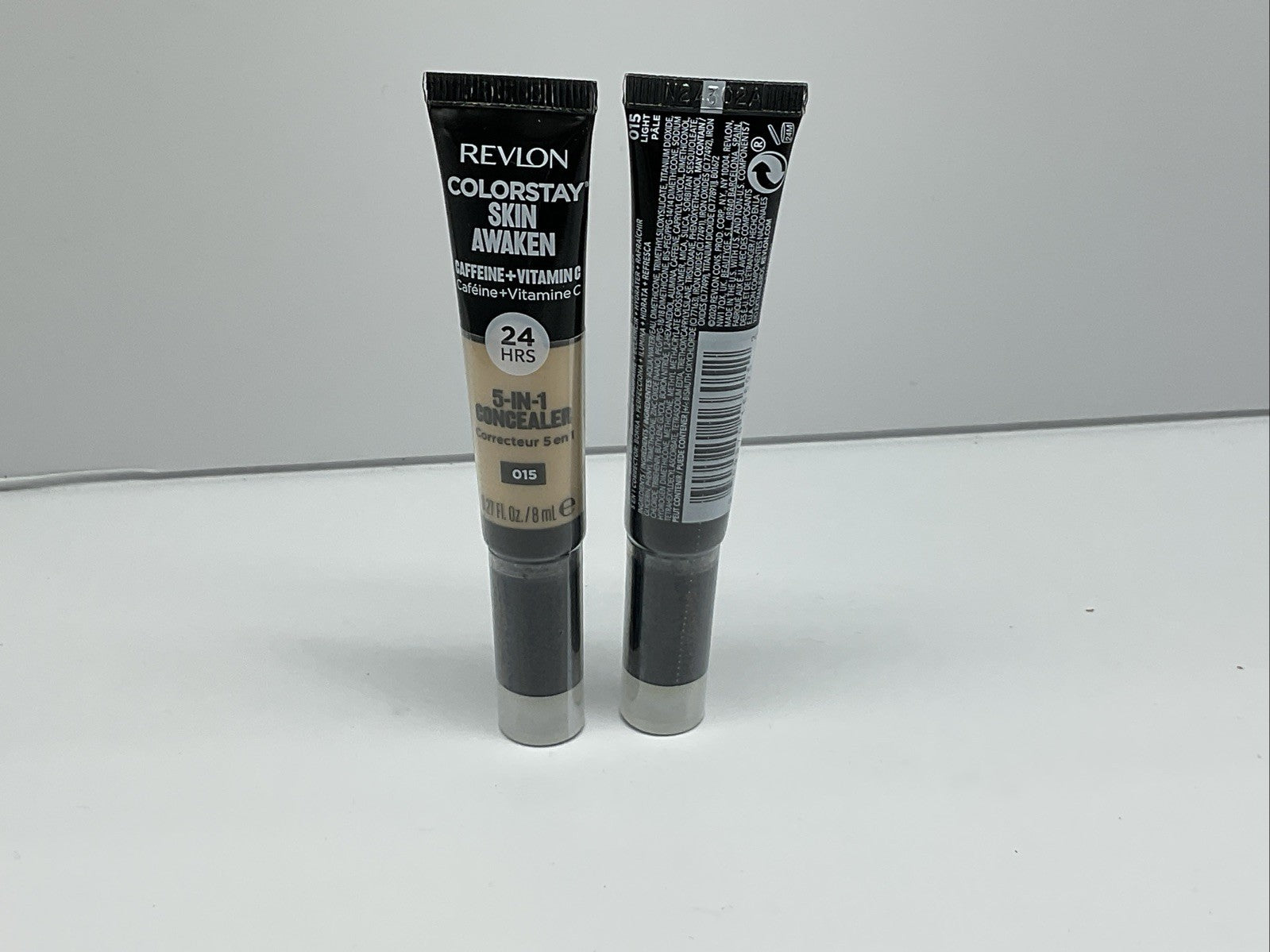 Revlon ColorStay Skin Awaken Caffeine+Vitamin C - 015 LIGHT PALE - Set of 2