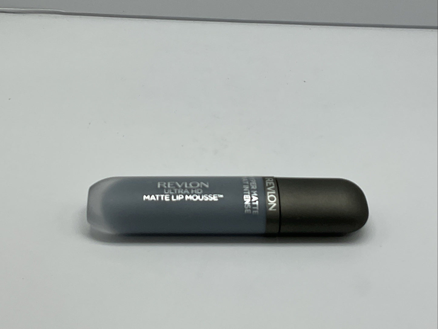 REVLON Ultra HD Lip Mousse Hyper Matte, Longwearing Creamy Liquid Blue Oasis 835