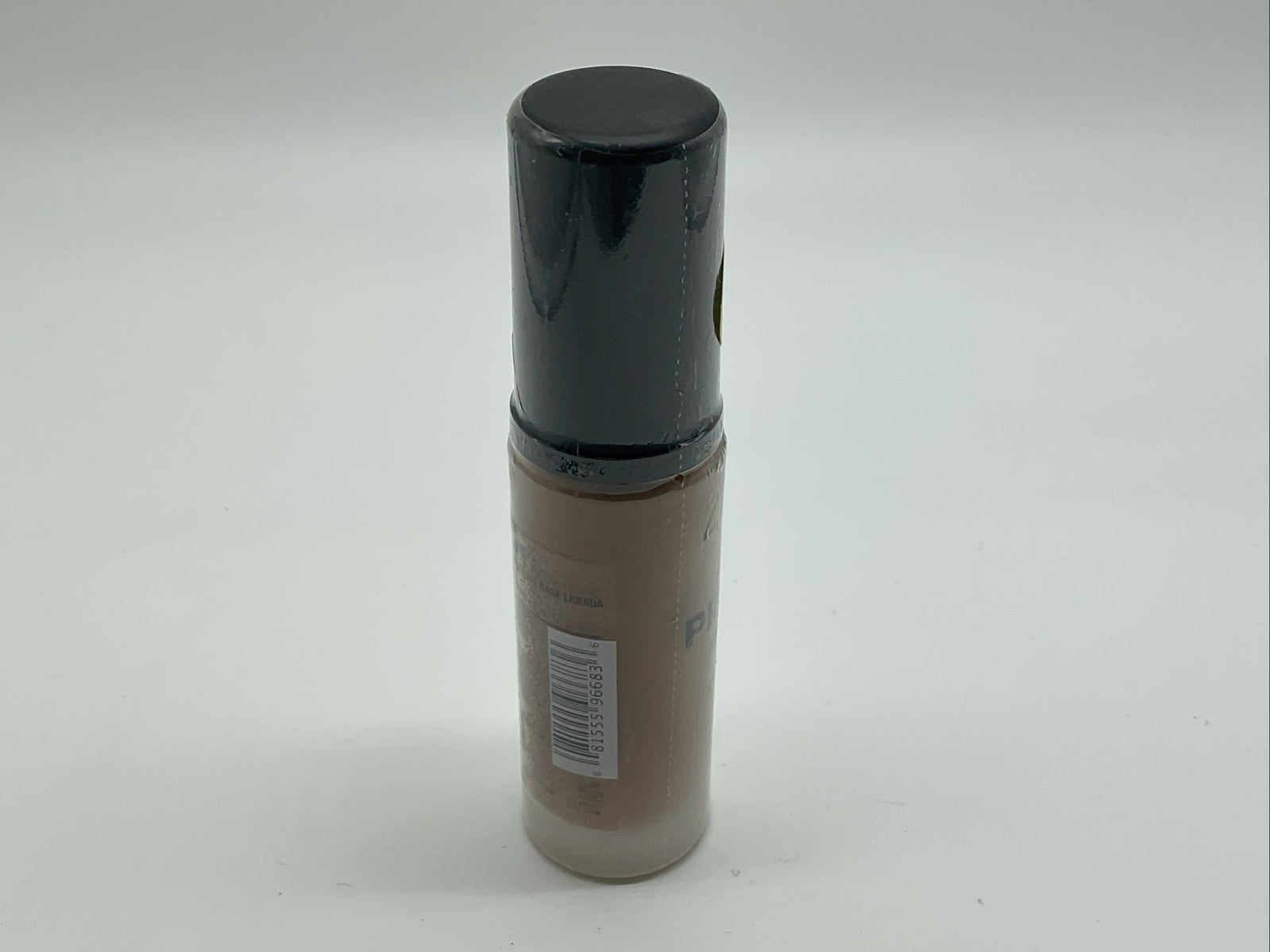 LA Girls Pro Matte High Definition Long Wear Liquid Foundation 1oz - Nutmeg
