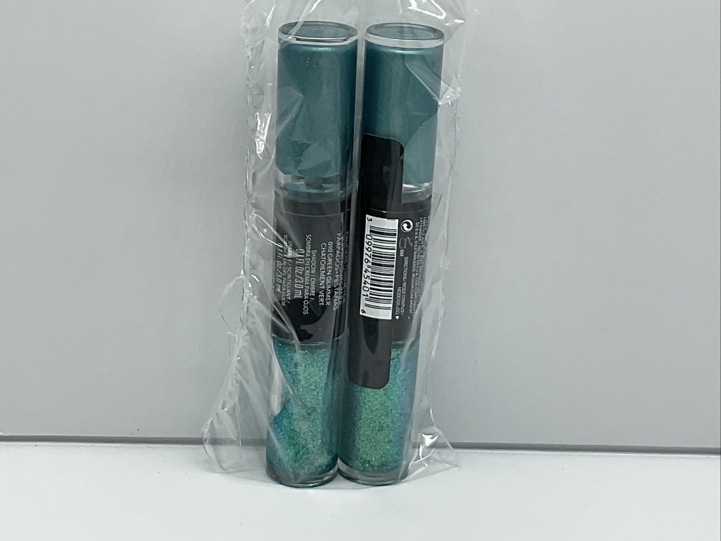 2 PK REVLON PHOTOREADY EYE SHADOWS #010 GREEN GLIMMER
