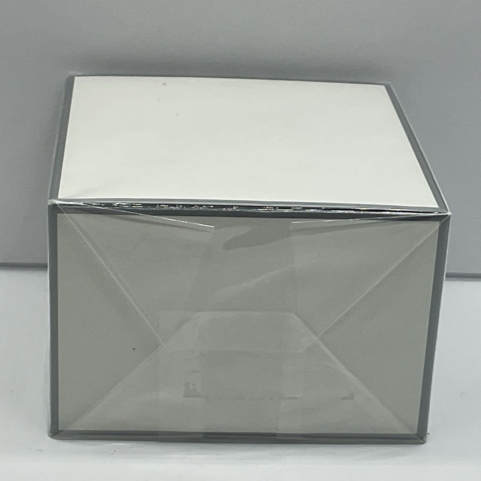 NIB Sealed Elizabeth Arden Visible Difference Refining Moisture Cream - Sealed