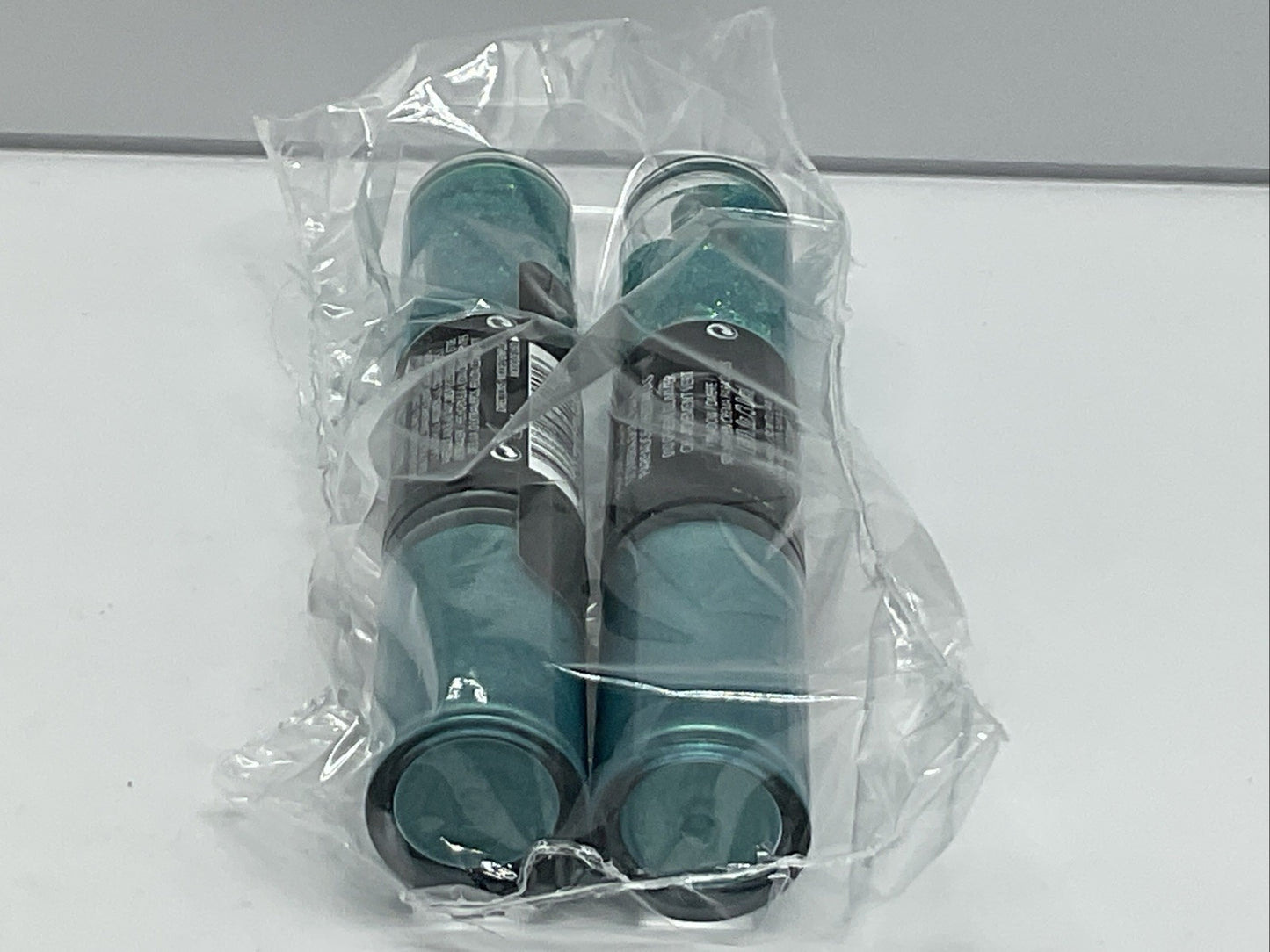 2 PK REVLON PHOTOREADY EYE SHADOWS #010 GREEN GLIMMER