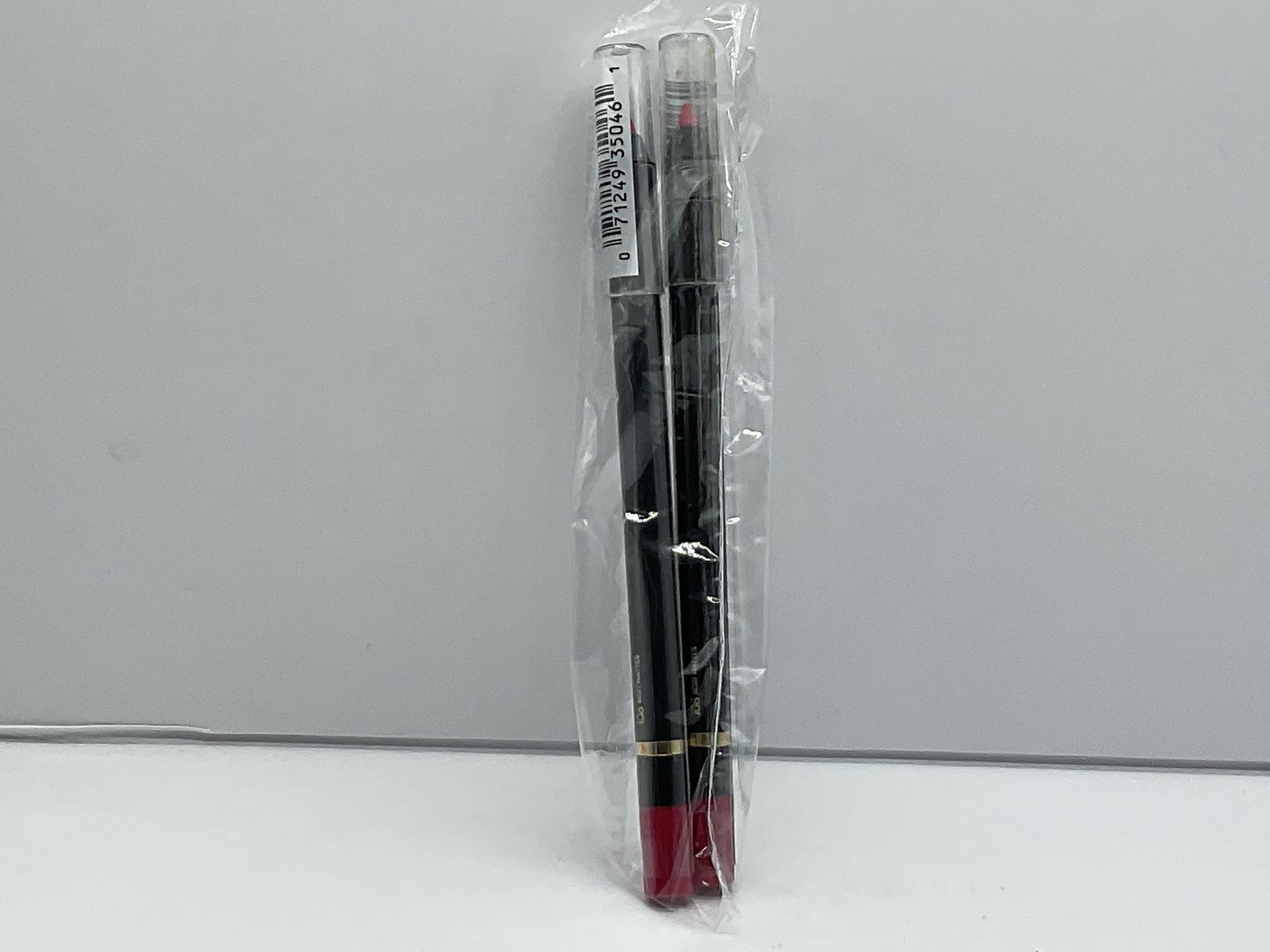 2 Pack - Loreal Colour Riche Matte Sharpenable Lip liner 108 BEST MATTES