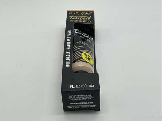 L.A. Girl Tinted Foundation Buildable Natural Finish - GLM752 Porcelain