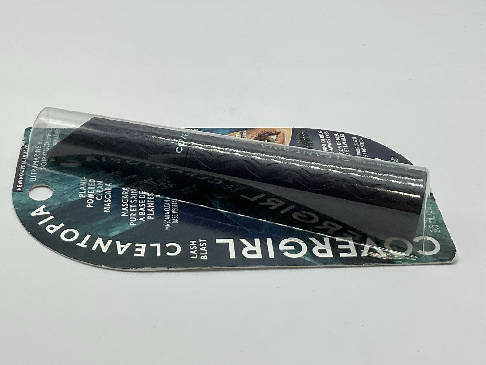 CoverGirl LashBlast Cleantopia Plant Powered Mascara - 820 Ultramarine Black
