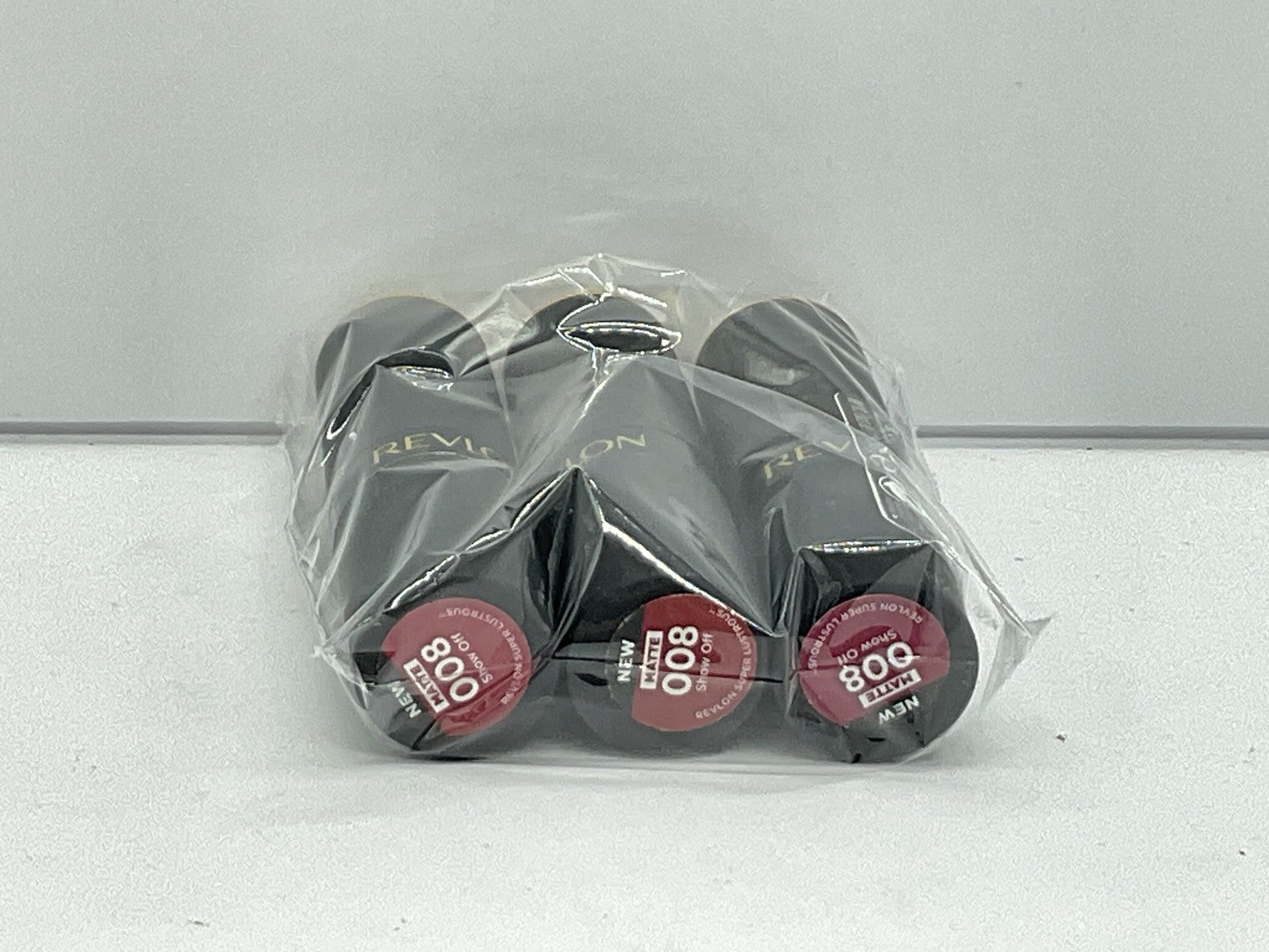 3 PACK - Revlon Super Lustrous Matte Lipstick - 008 Show Off