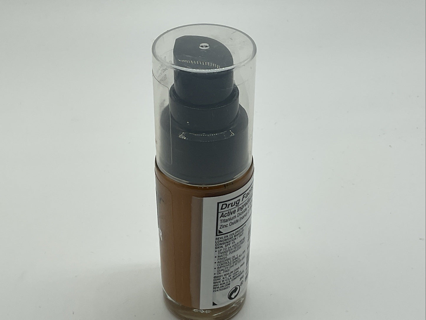 Revlon 24HR Foundation Combination Oily Matte Finish 1oz - 355 Almond