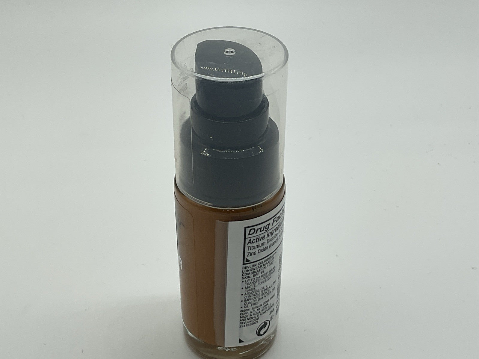Revlon 24HR Foundation Combination Oily Matte Finish 1oz - 355 Almond