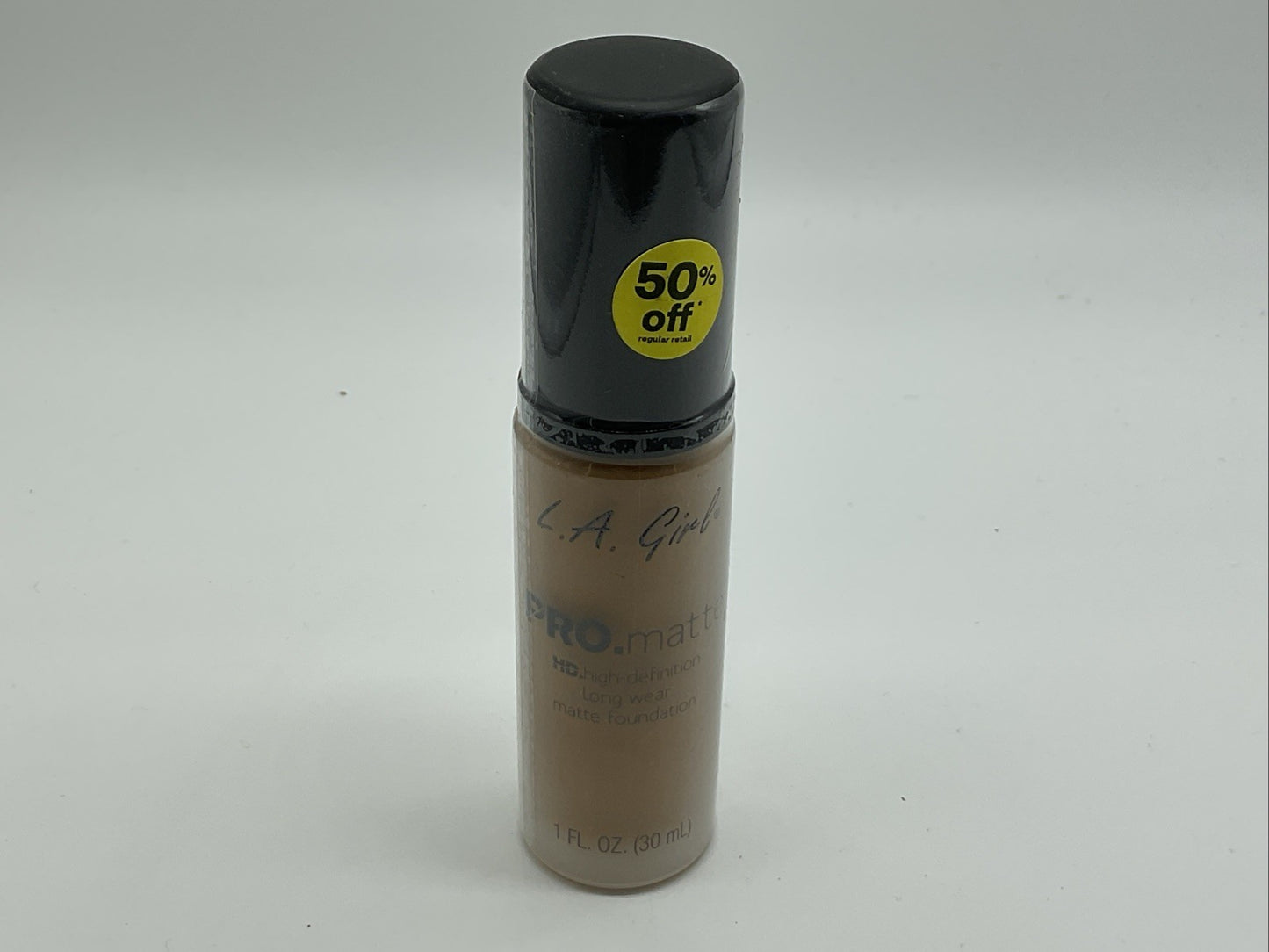 L.A. Girl PRO.Matte Foundation - GLM681 Caramel