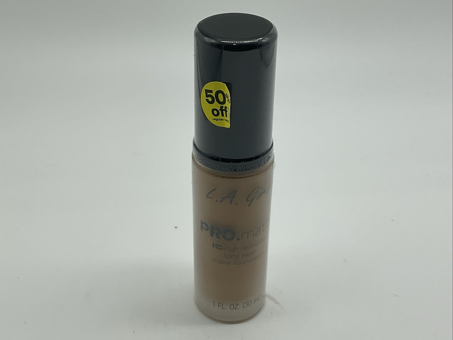 L.A. Girl PRO.Matte Foundation - GLM681 Caramel