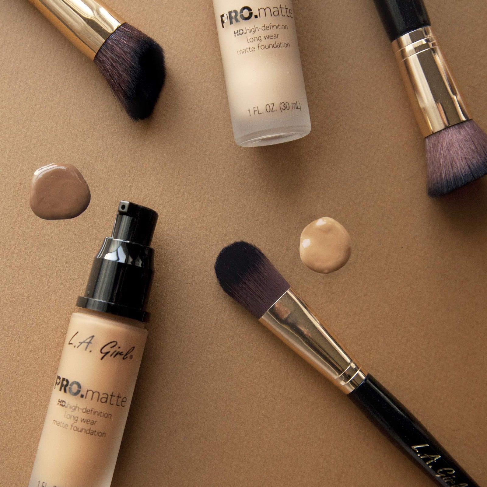 L.A. Girl PRO.Matte Foundation - Warm Sienna GLM679