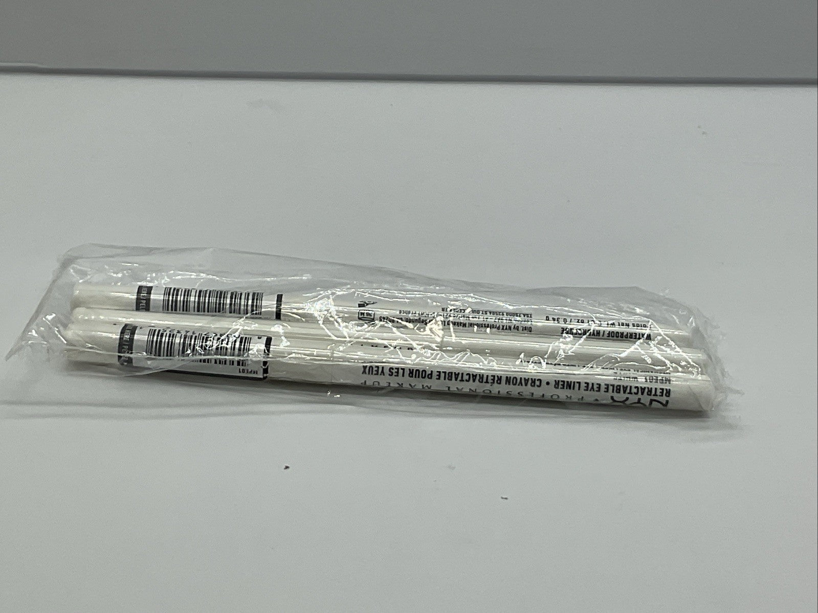 3 PACK - NYX  Waterproof Retractable Eyeliner - MPE01 White