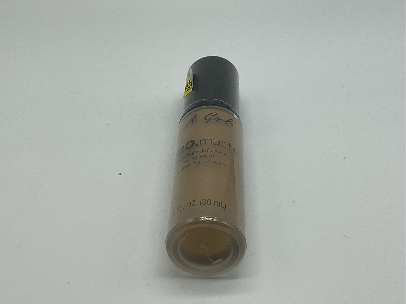 L.A. Girl PRO.Matte Foundation - GLM681 Caramel