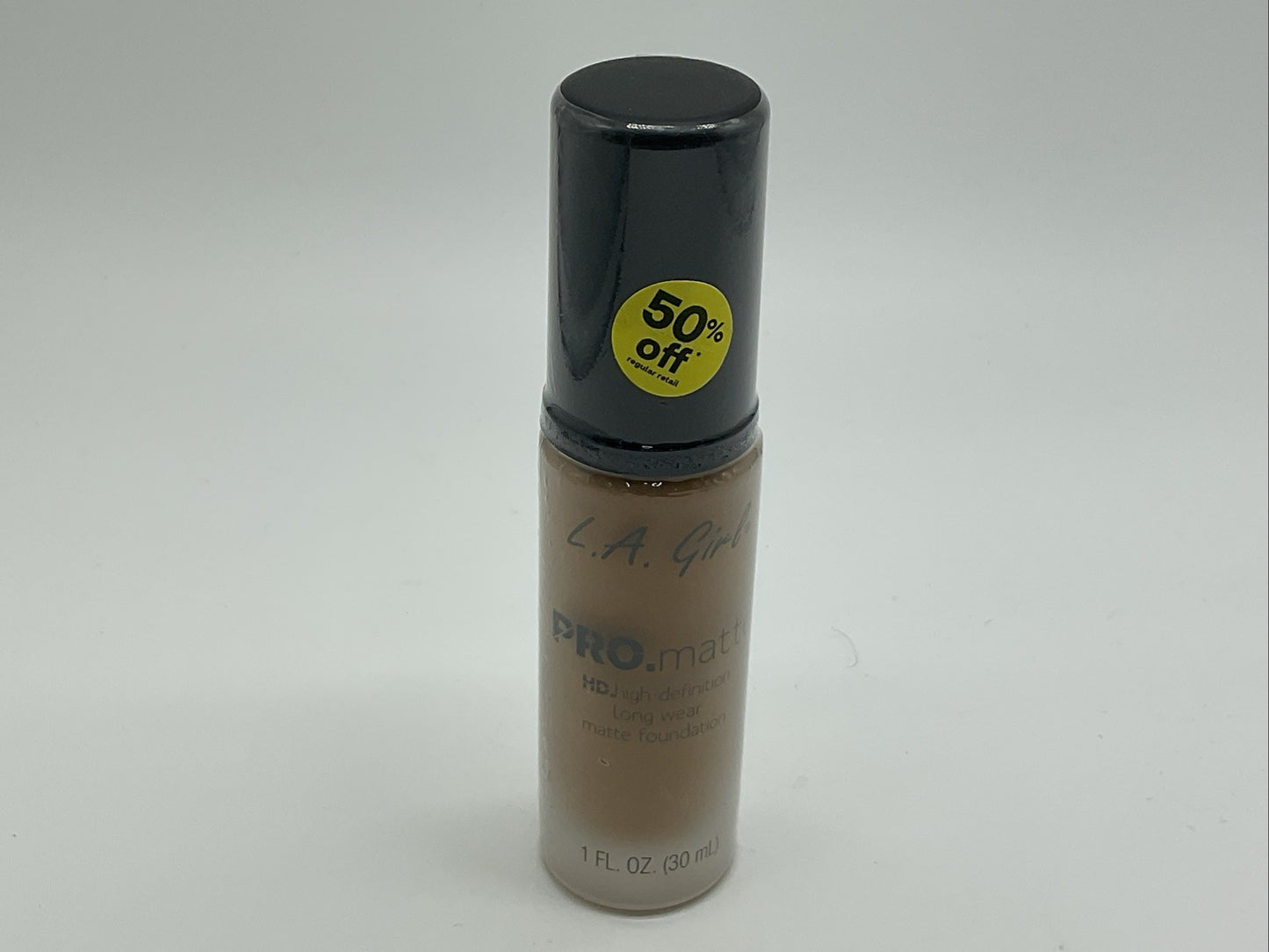 L.A. Girl PRO.Matte Foundation - GLM681 Caramel
