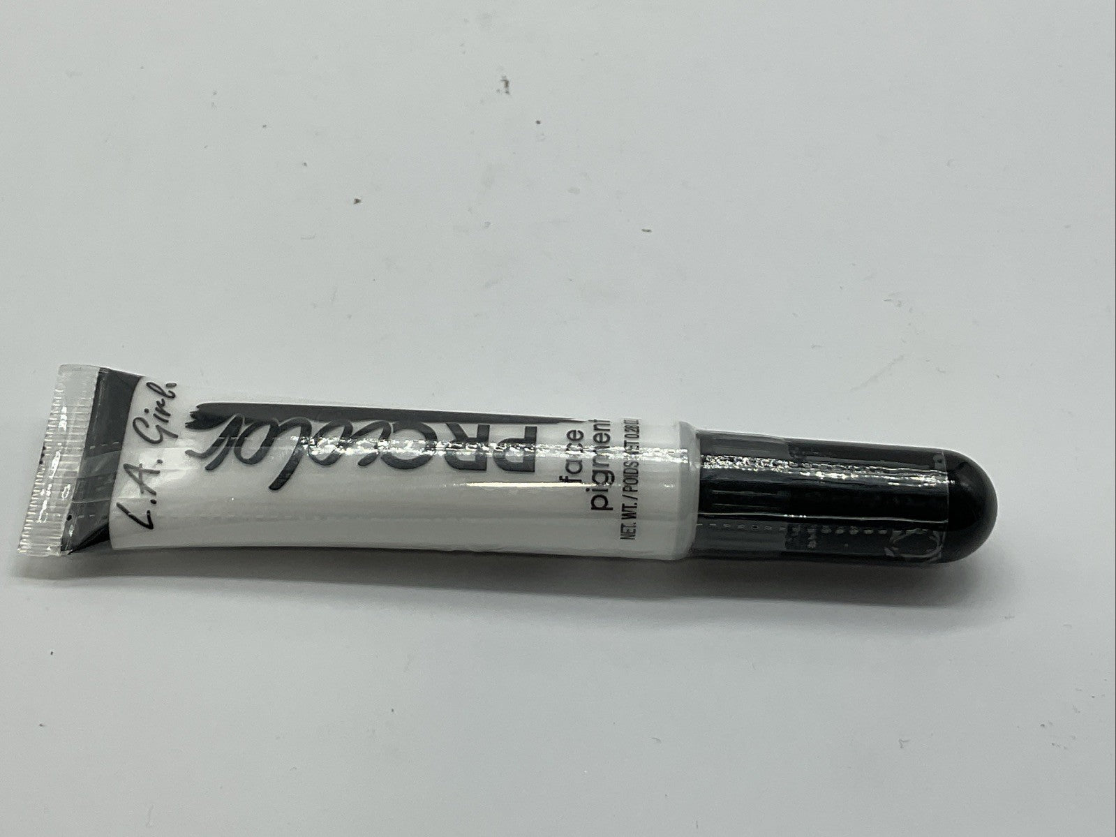 L.A. Girl Pro Color Face Pigment 0.28 oz - G97901 White