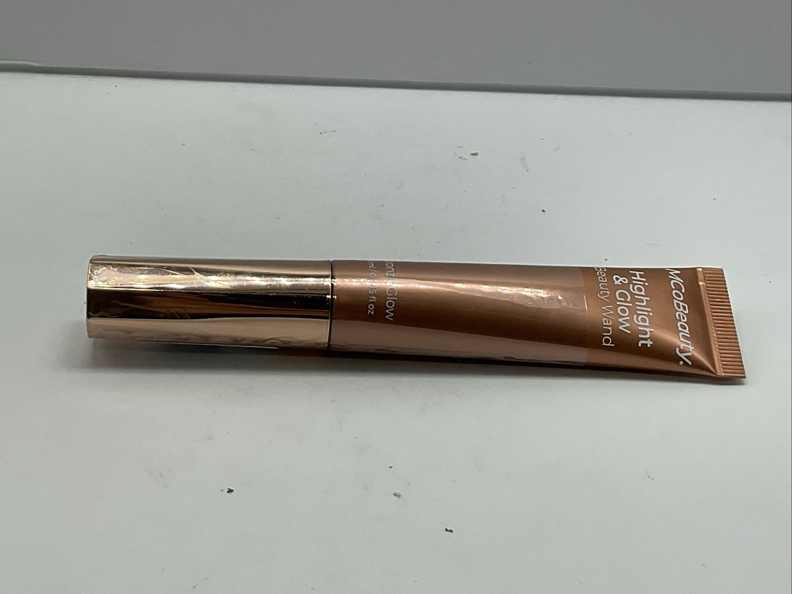 MCoBeauty Highlight & Glow Beauty Wand - Bronze Glow