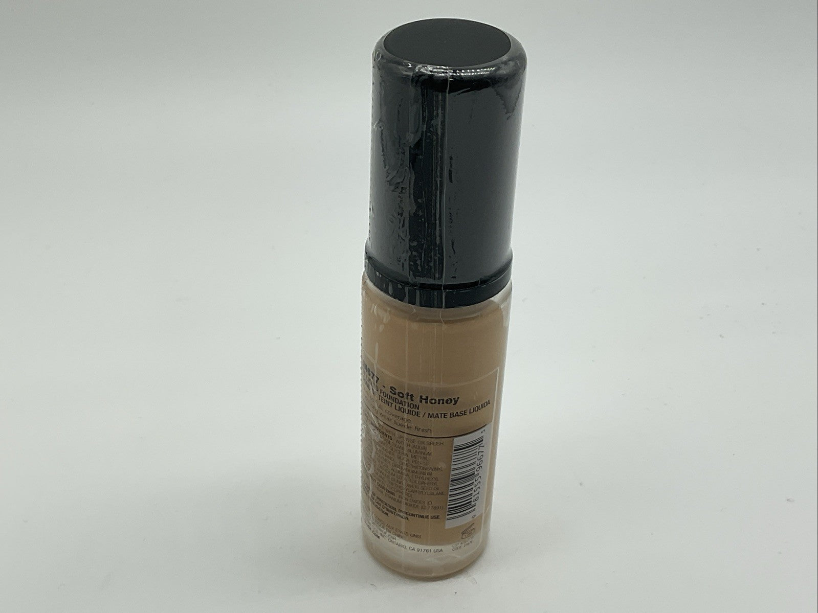 L.A. Girl Pro Matte High Definition LongWear Foundation 1oz - GLM677 Soft Honey