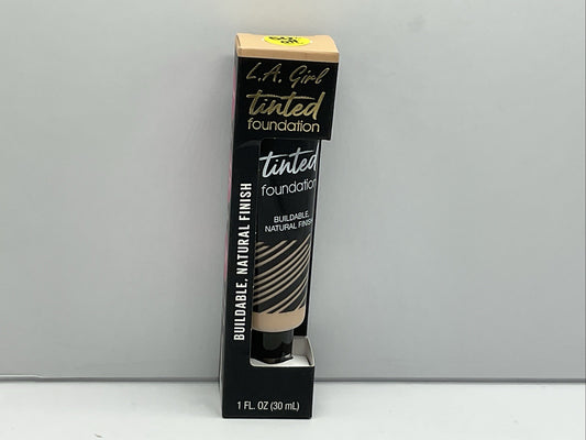 L.A. Girl Tinted Foundation, Buildable Natural Finish - GLM752 Porcelain