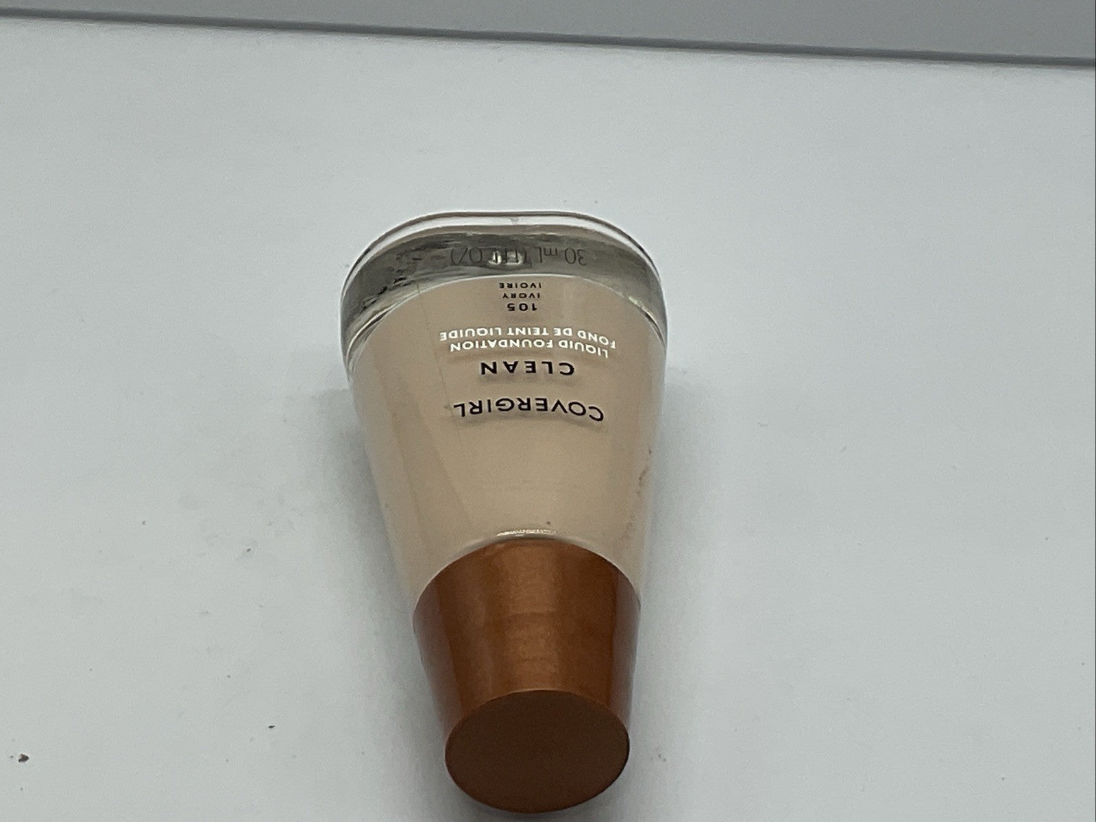 Covergirl Clean Liquid Foundation - 105 Ivory - Single