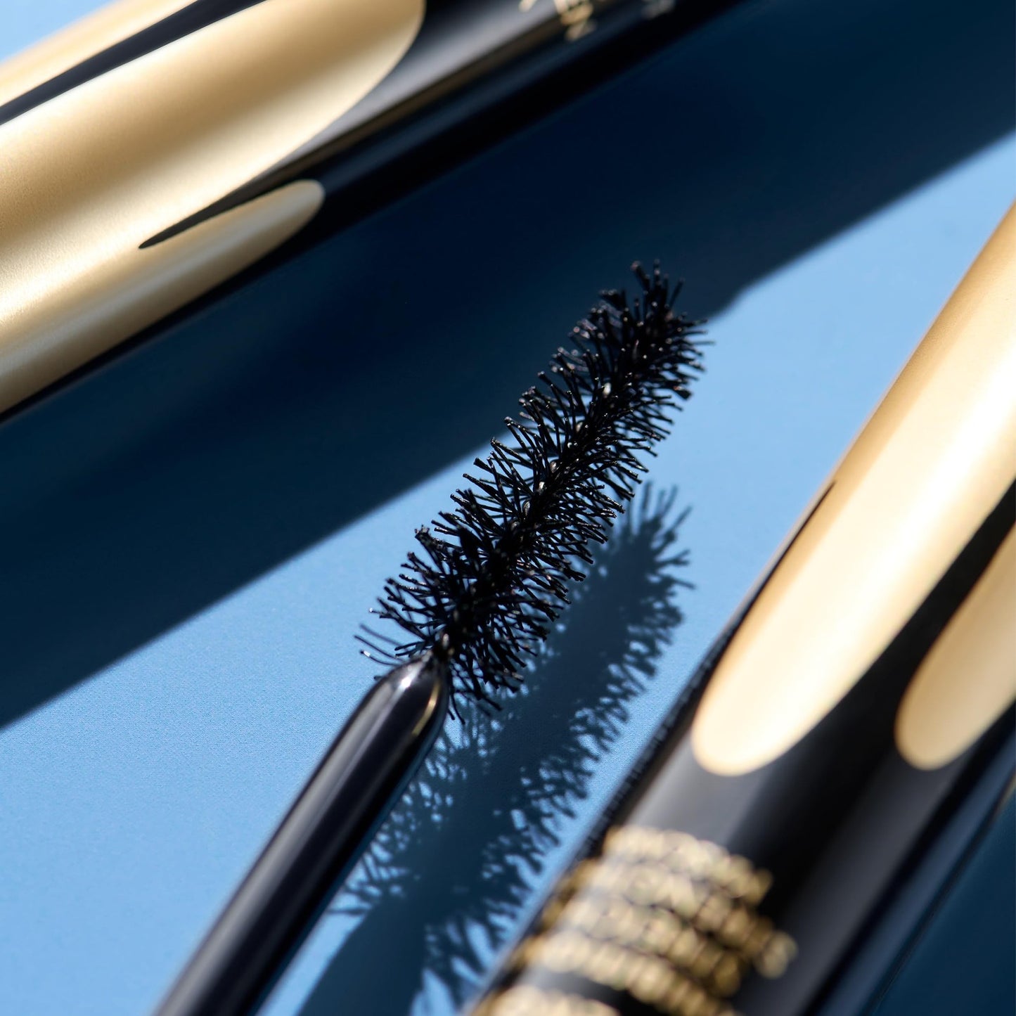 COVERGIRL Exhibitionist Stretch & Strengthen Water-Resist Mascara Very Black 825
