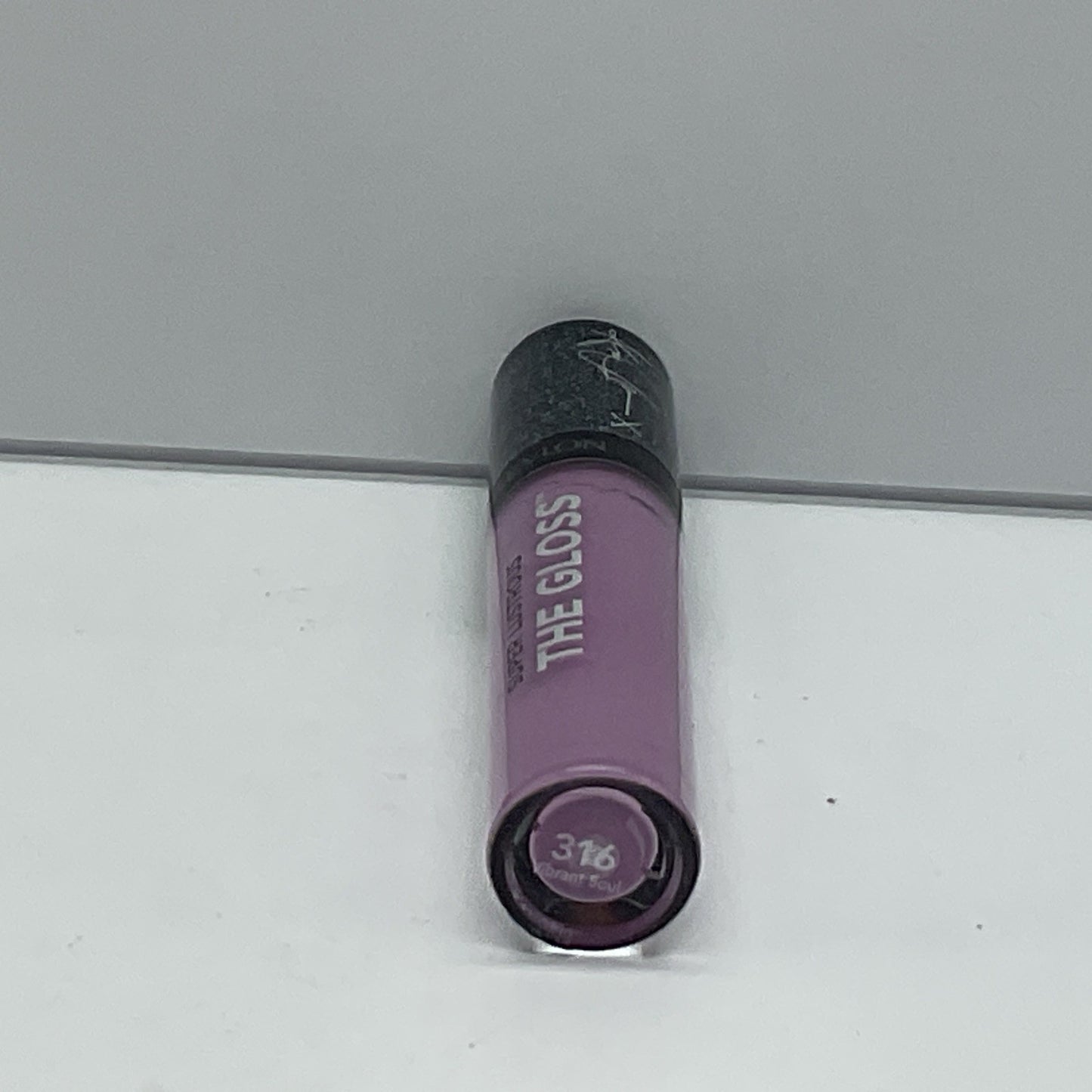 Revlon Ashley Graham Lip Collection Super Lustrous Gloss - 316 Vibrant Soul