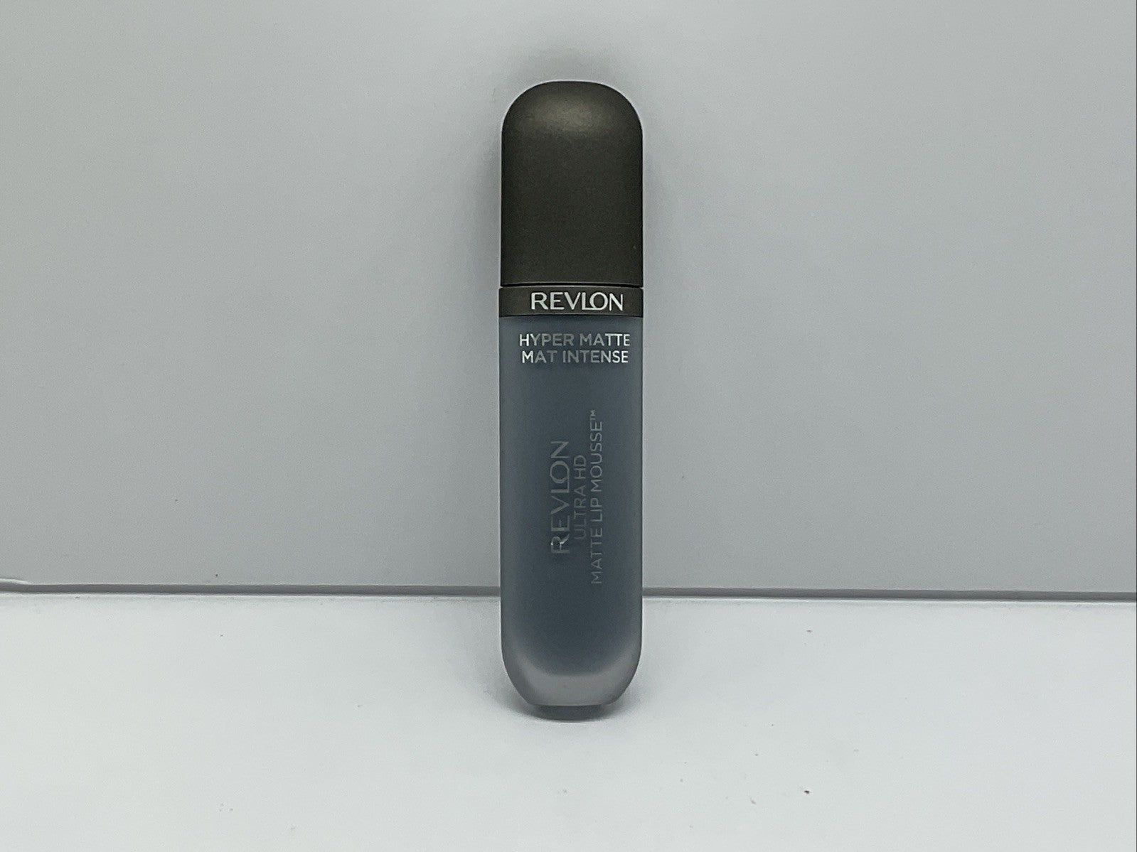 REVLON Ultra HD Lip Mousse Hyper Matte, Longwearing Creamy Liquid Blue Oasis 835