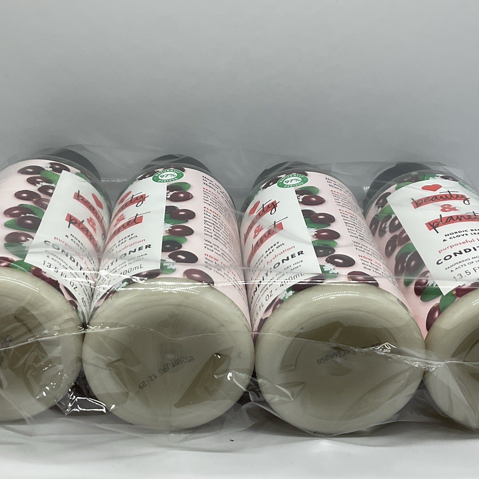 4 Pack Love Beauty & Planet Conditioner - Nordic Berry & Clove Leaf Oil