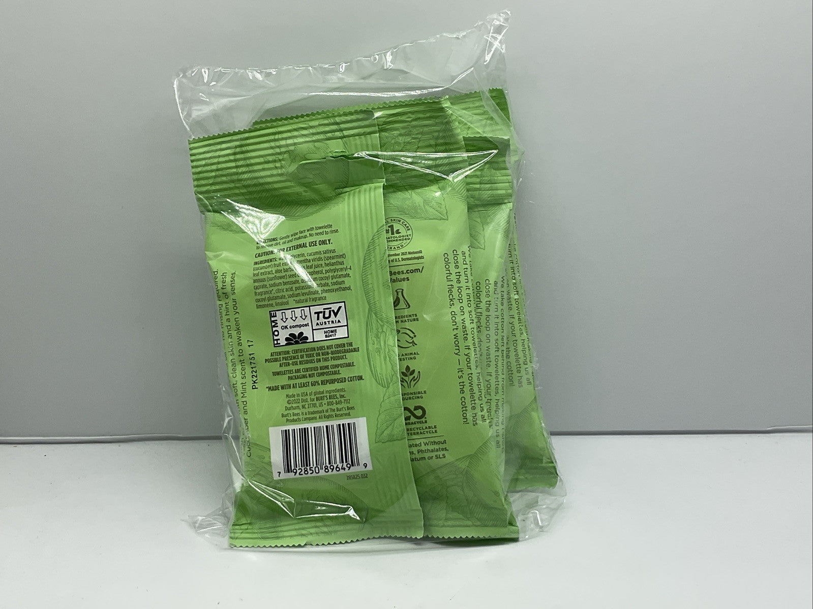 Burt's Bees Refreshing Cucumber Mint Facial Towelettes (10 Wipes) - Set Of 3