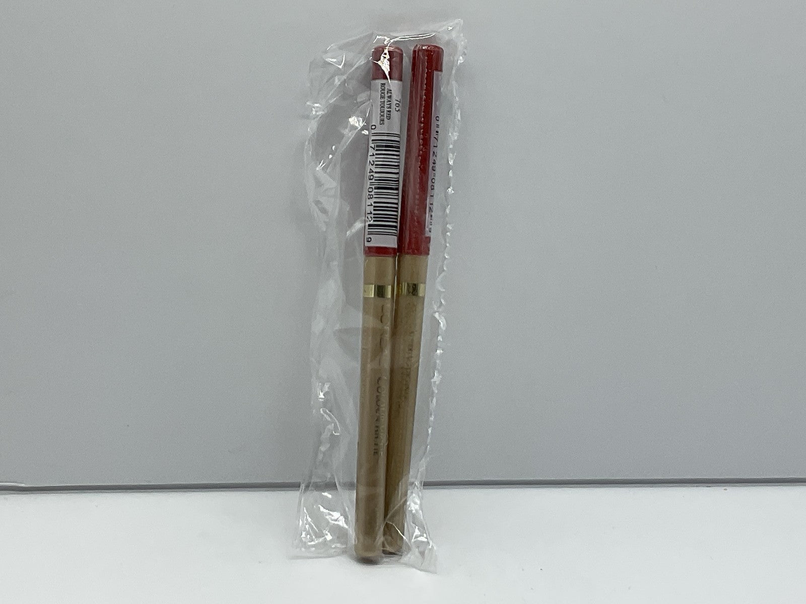 2 Pack - L'Oreal Paris Colour Riche Lip Liner 765 Always Red